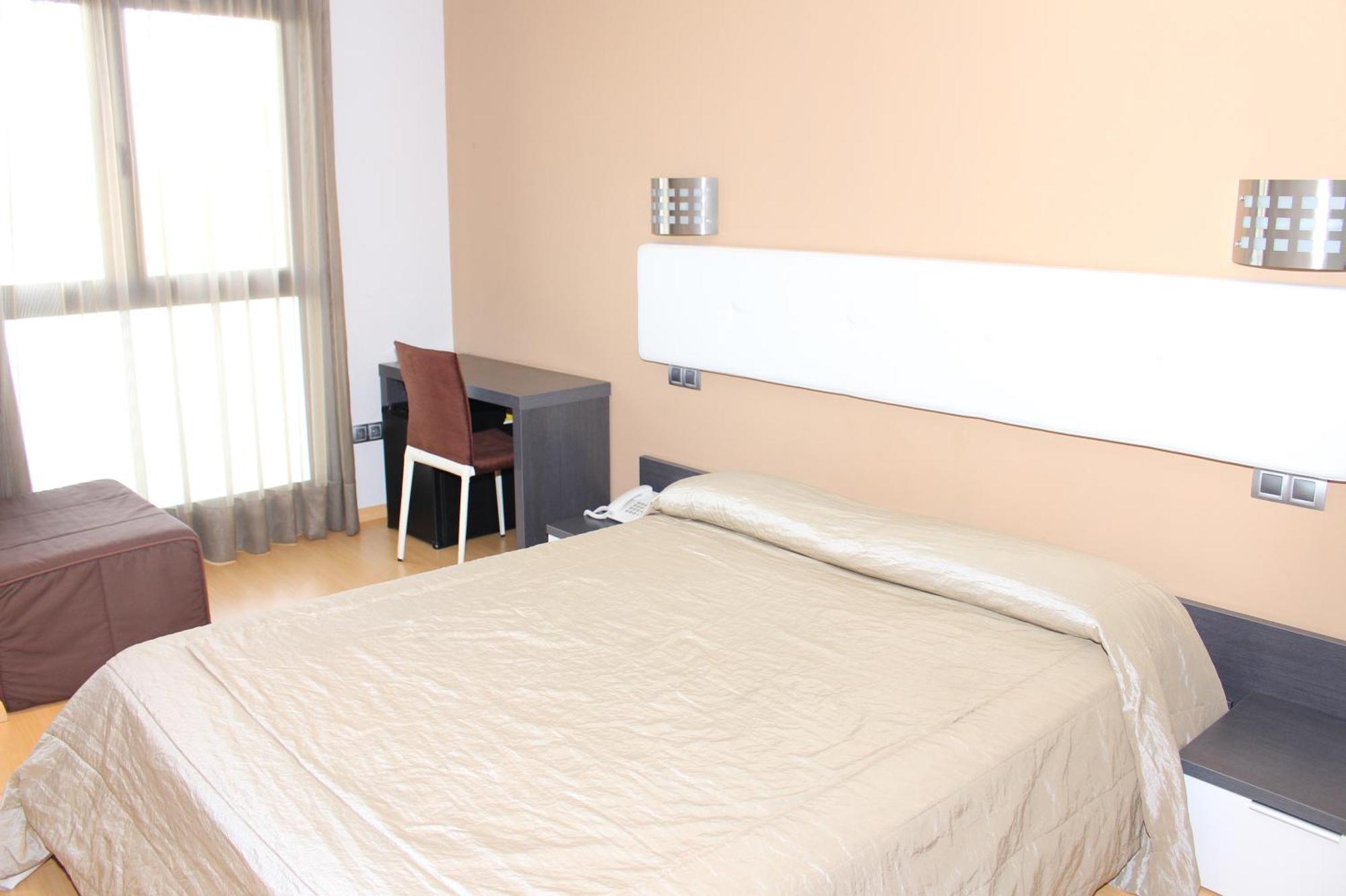 Ciutat D'amposta Hotel