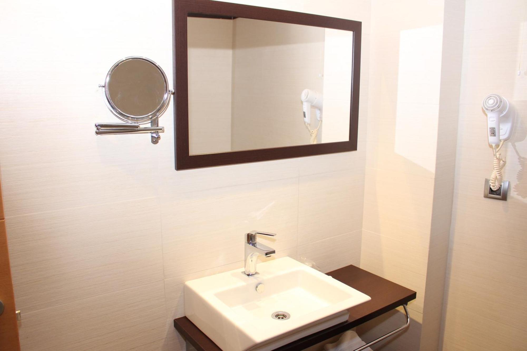 Ciutat D'amposta Hotel 3*