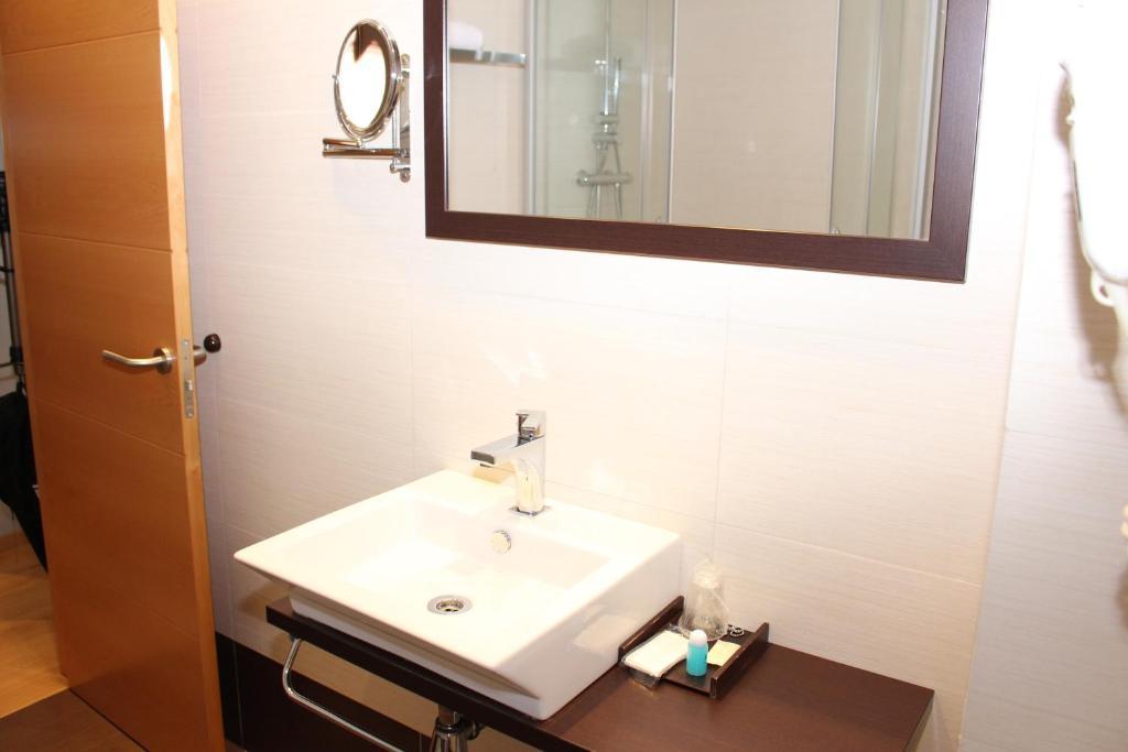 Ciutat D'amposta Hotel